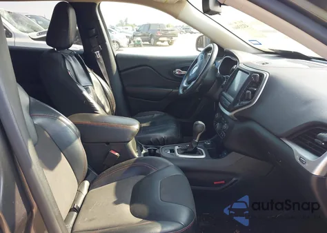 2015 Jeep Cherokee Trailhawk из США, поврежденный, VIN 1C4PJMBS7FW582525